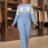 Conjunto Tejido para Dama Tesoro con Diseño de Estrellas – Suéter Crop y Pantalón Palazzo