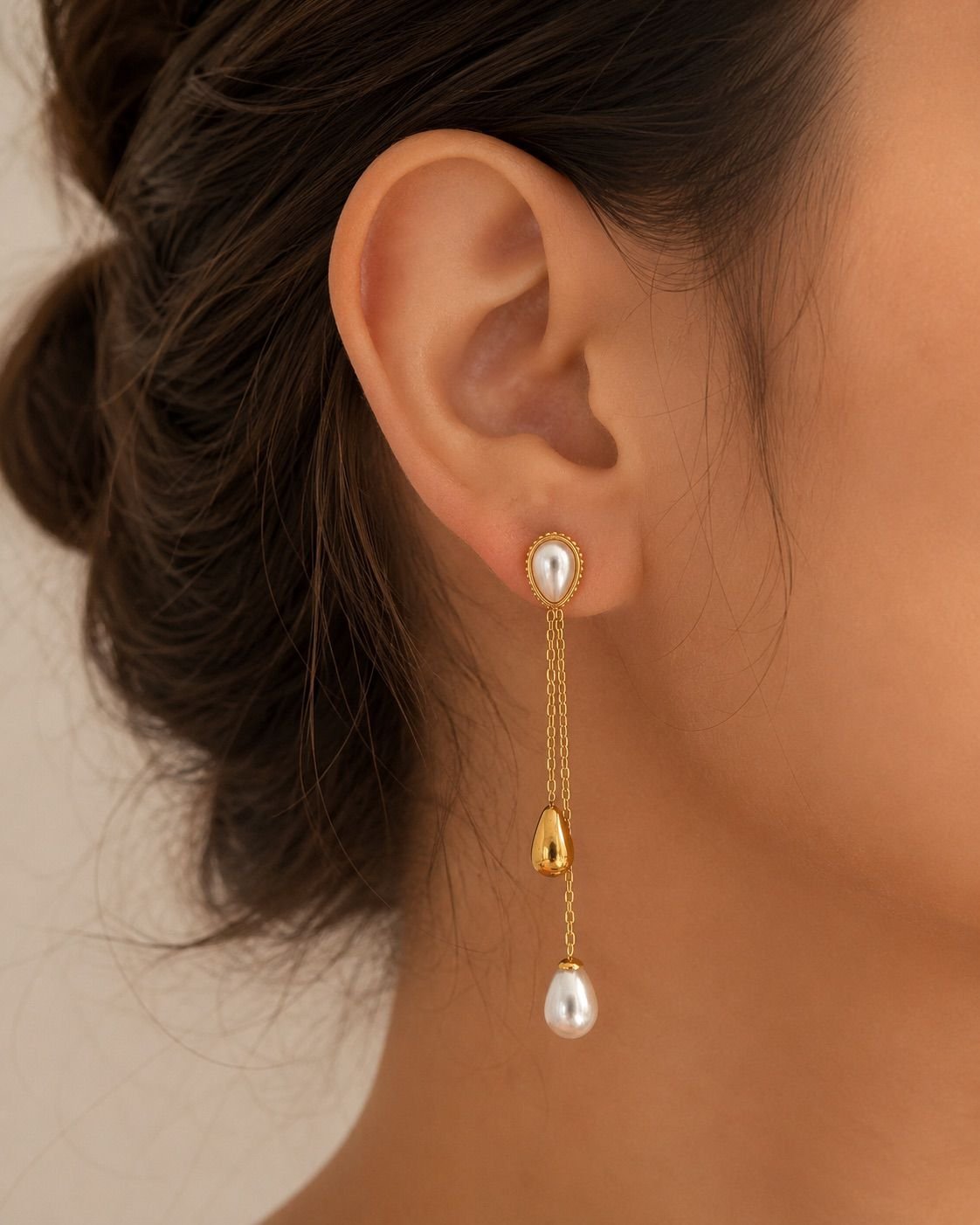 Aretes Colgantes de Perla Elegance Laminados en Oro para Dama Aretes Colgantes de Perla Elegance Laminados en Oro para Dama