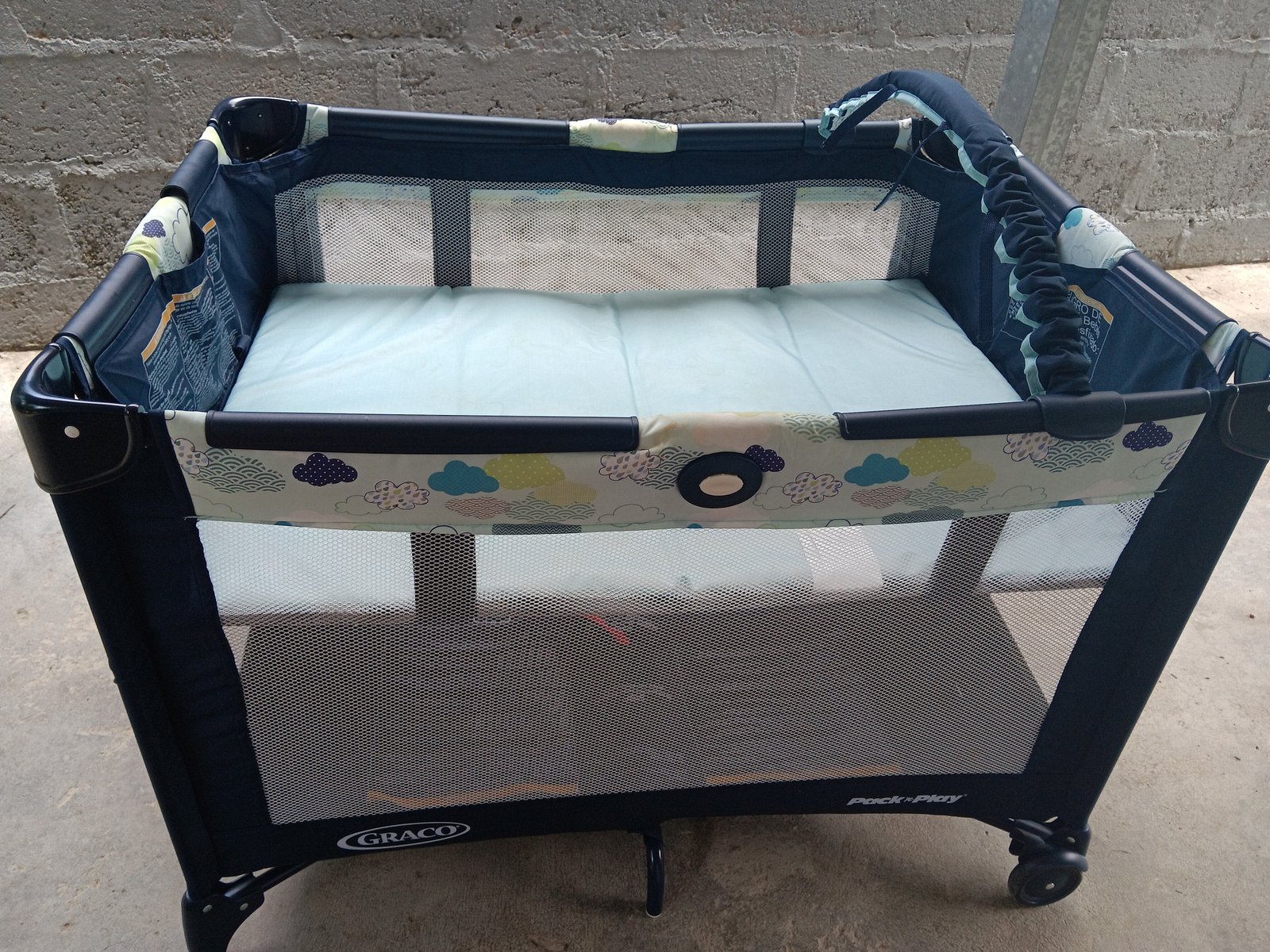 Corralito de niño Marca Graco
